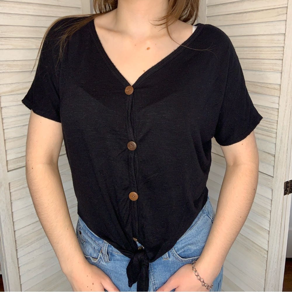 Pinc V Botton Down V Neckline Short Sleeve Casual Black Blouse Medium